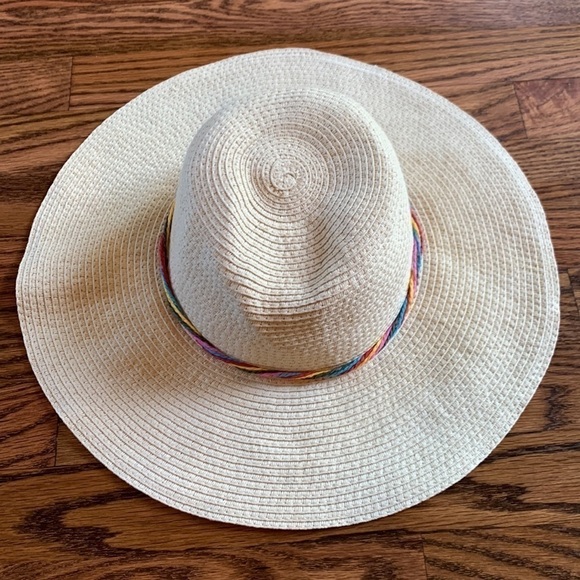 SUN hat size S/M in natural color with multi colored band - Picture 5 of 5